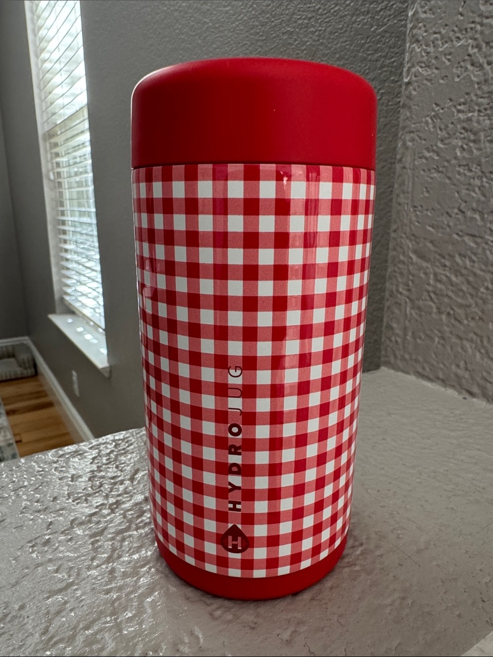 Hydrojug slim can cooler